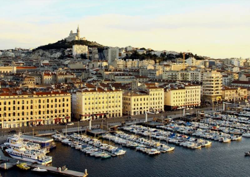 Marseille se hisse au 7e Rang des Hubs Internet Mondiaux : Vers une Nouvelle Ere Numérique